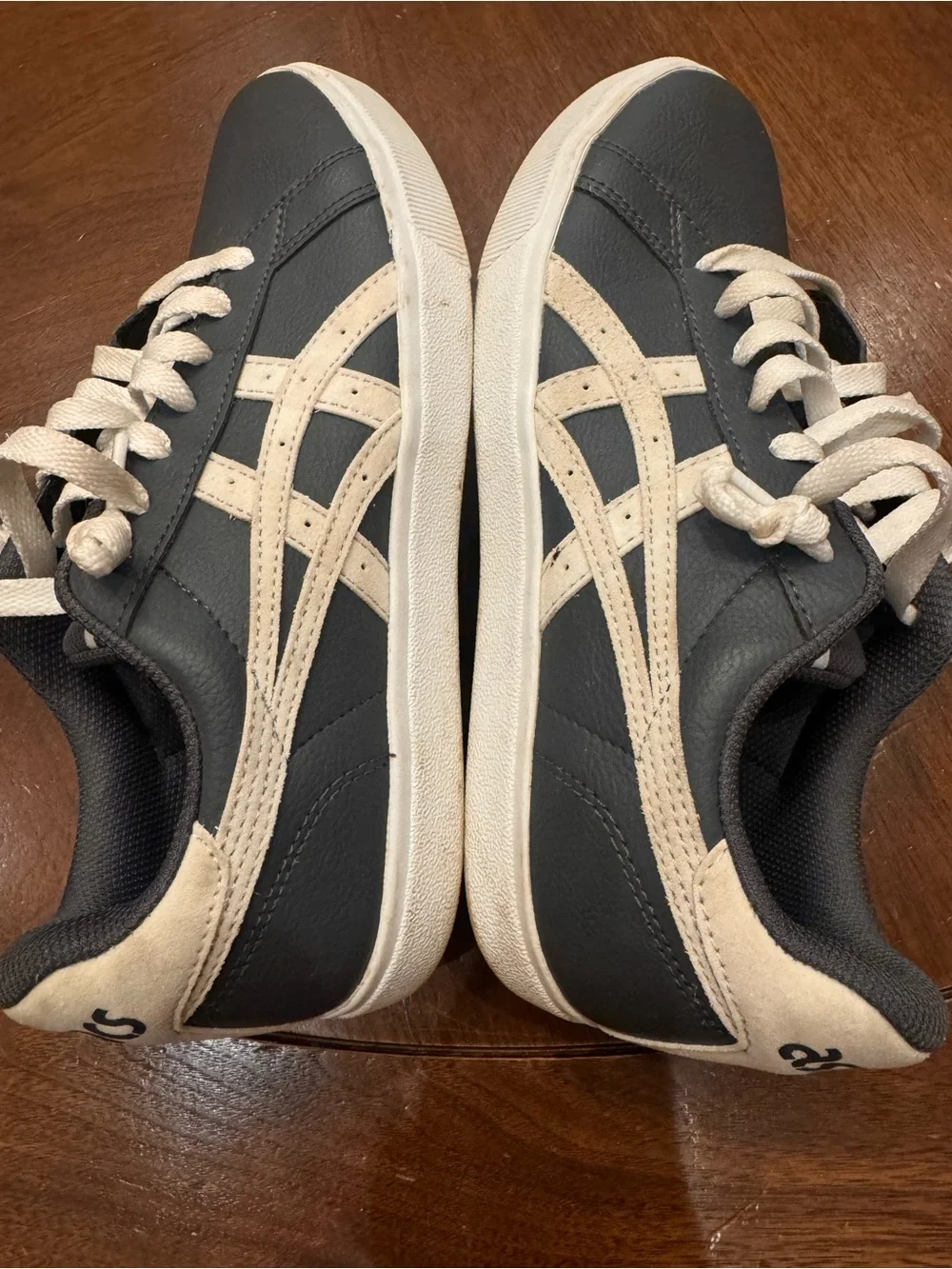 ASICS Classic CT Sneakers Throwback Style Size 8 (39.5) Low Profile Retro Tennis